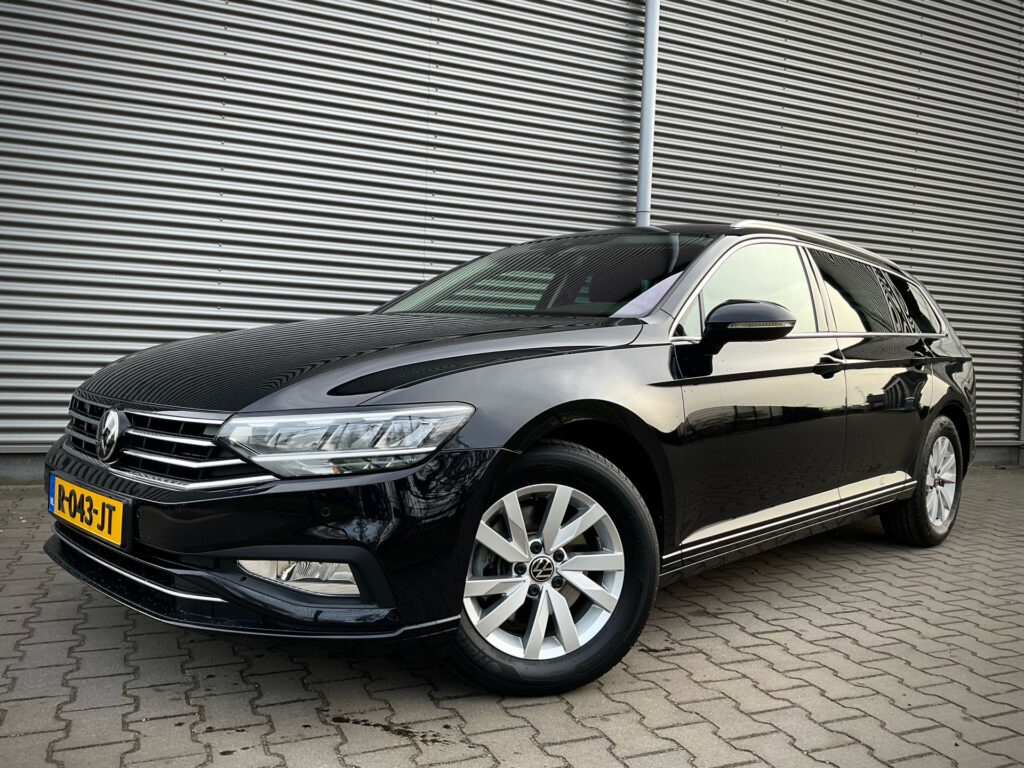 Volkswagen Passat Variant 1.5 TSI 150pk Comfortline Business Automaat Trekhaak